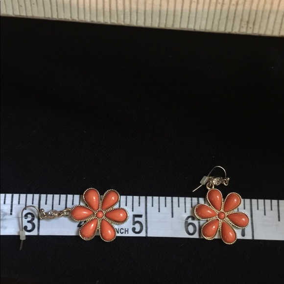 Earrings - Picture 8 of 8